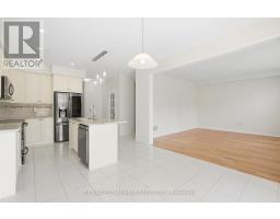 Primary Bedroom - 35 Royal Coachman Way, Hamilton, ON L8J0M2 Photo 15