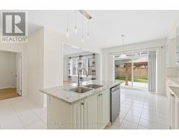 Living room - 35 Royal Coachman Way, Hamilton, ON L8J0M2 Photo 9