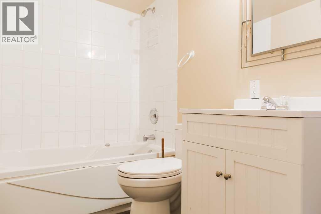 11706 98 Street - Image 28