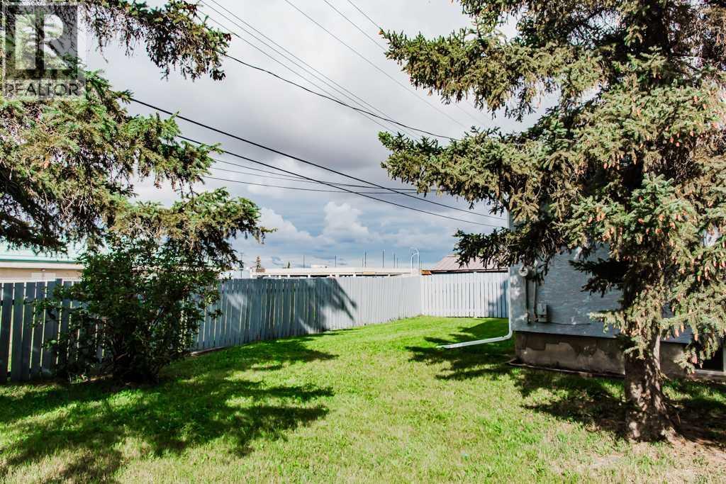 11706 98 Street - 36