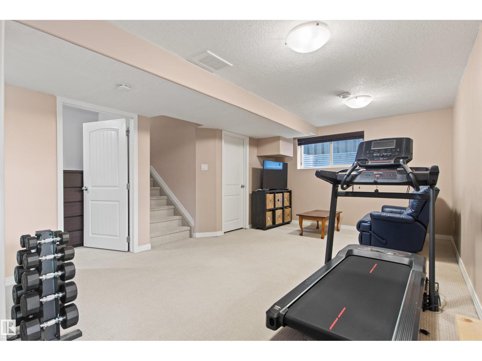 5214 205 ST NW - 50