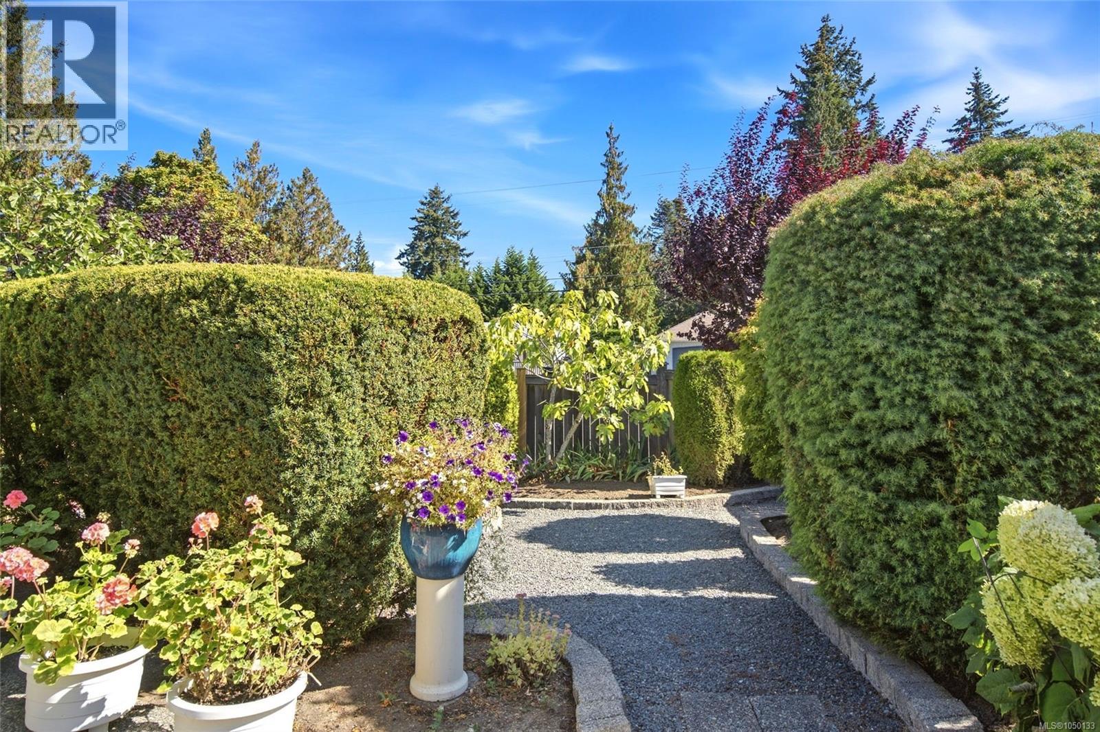 24 639 Arbutus St, Qualicum Beach