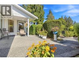 Primary Bedroom - 24 639 Arbutus St, Qualicum Beach, BC V9K1P4 Photo 8