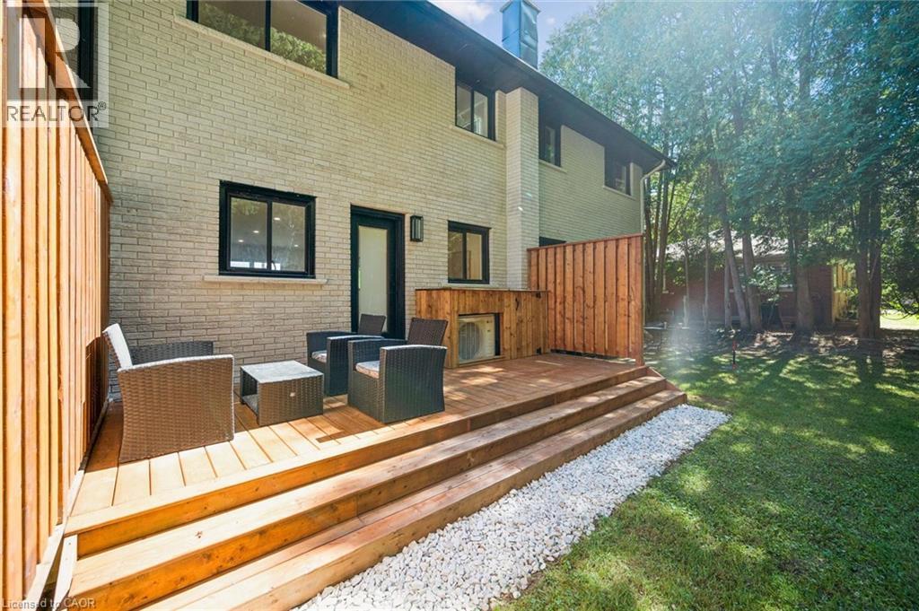 28 BORDEN Street - 34