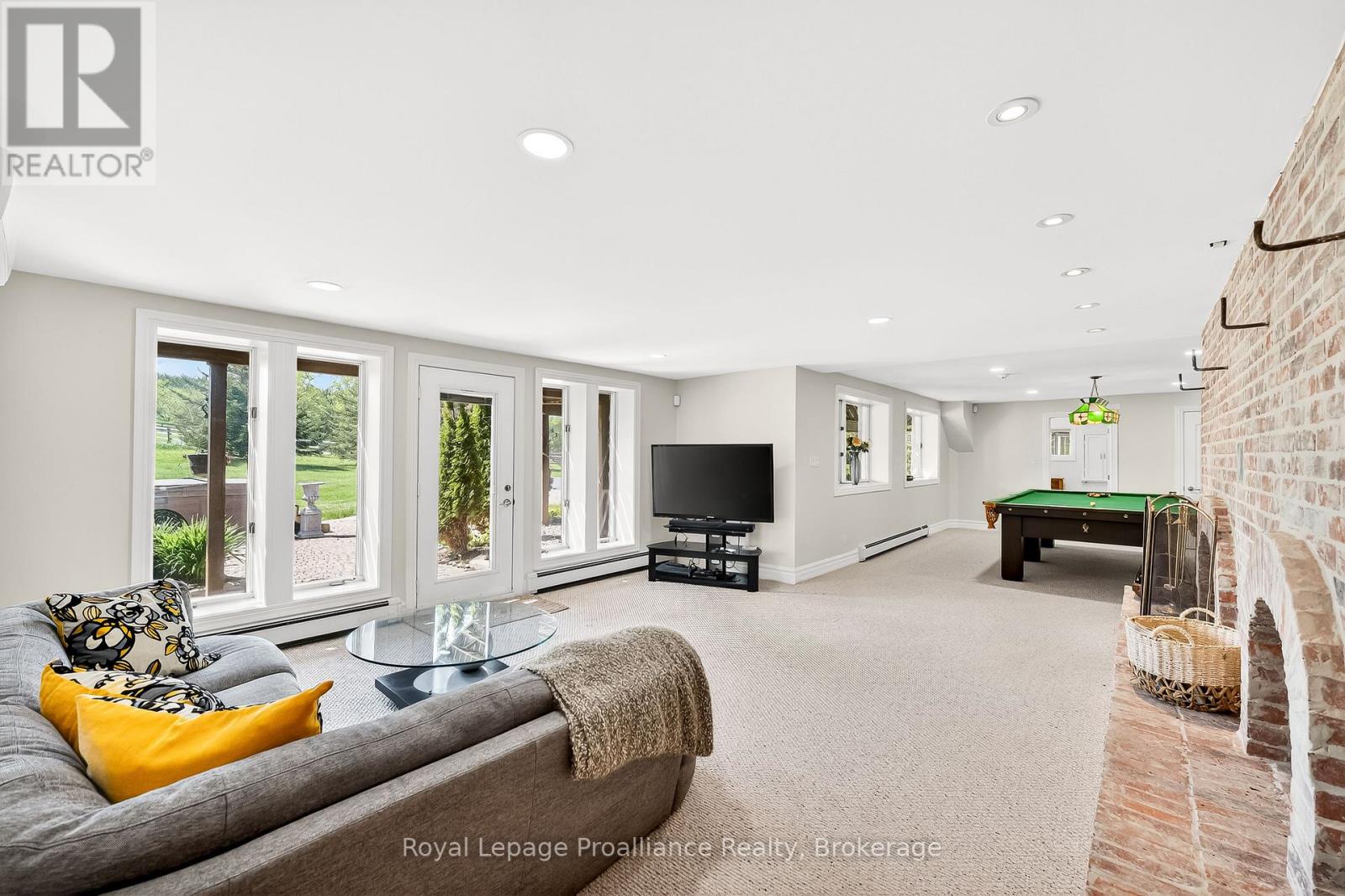 439 OAK LAKE ROAD - Image 33