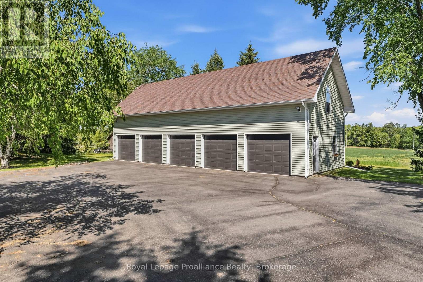 439 OAK LAKE ROAD - Image 45