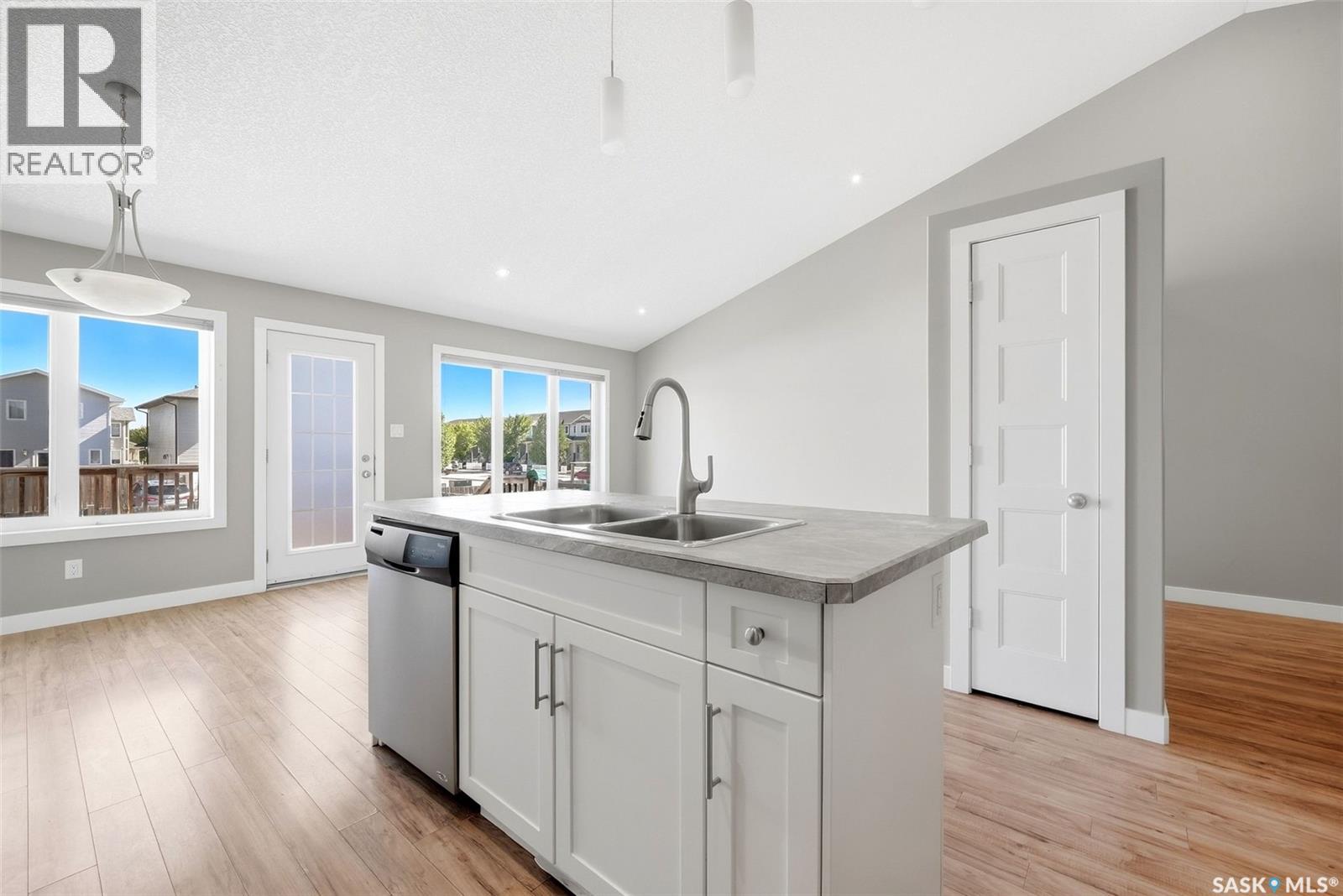 4493 James Hill ROAD, Regina — photo 3