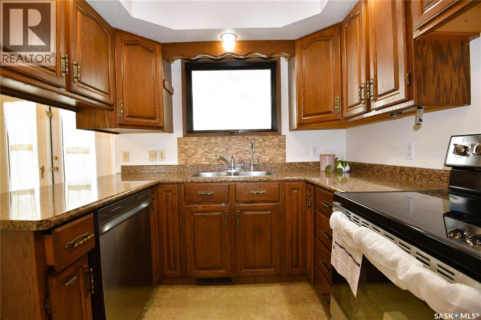 309 Watson CRESCENT - 8