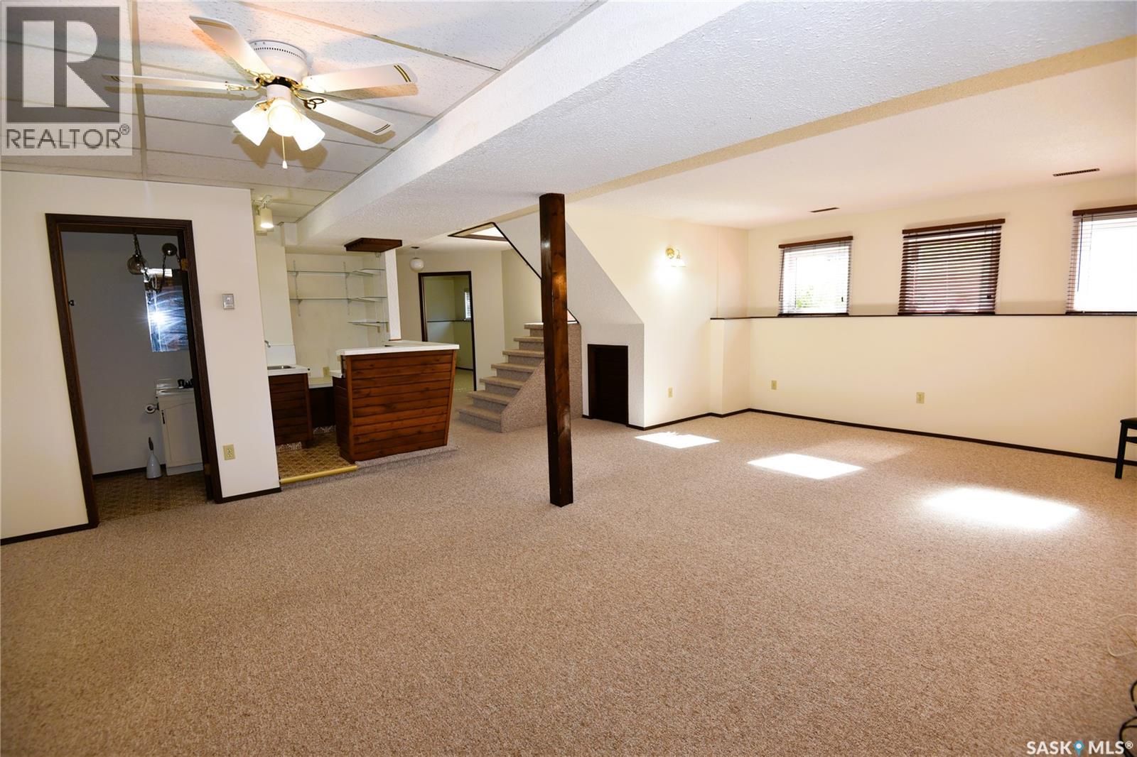 309 Watson CRESCENT - 27