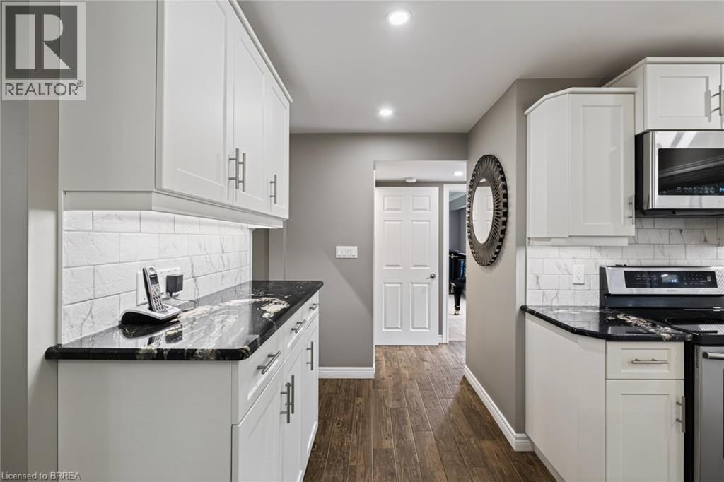 42 ROBINSON Avenue - Image 13