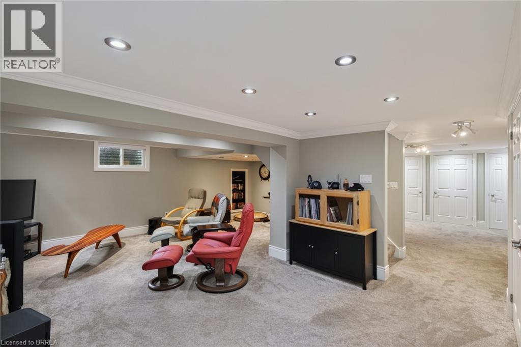 42 ROBINSON Avenue - Image 27
