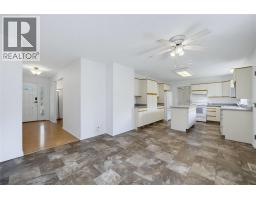 5080 70 Avenue Ne, Salmon Arm, BC V0E1K0 Photo 15