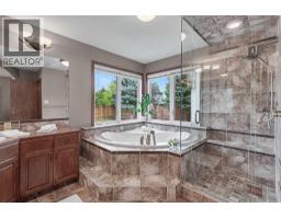 2918 Lathom Crescent Sw, Calgary, AB T3E5W7 Photo 19