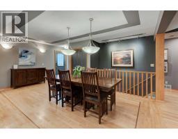 Kitchen - 2918 Lathom Crescent Sw, Calgary, AB T3E5W7 Photo 7