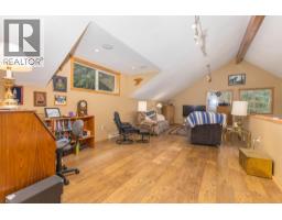 Living room - 3572 Eagle Bay Road, Eagle Bay, BC V0E1T0 Photo 17