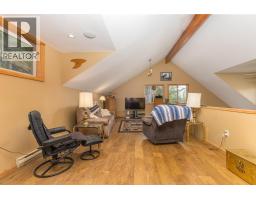 3572 Eagle Bay Road, Eagle Bay, BC V0E1T0 Photo 18