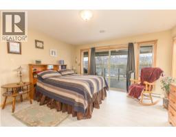 3572 Eagle Bay Road, Eagle Bay, BC V0E1T0 Photo 22