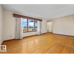Bedroom 3 - 6003 95 Av Nw, Edmonton, AB T6B1A4 Photo 6