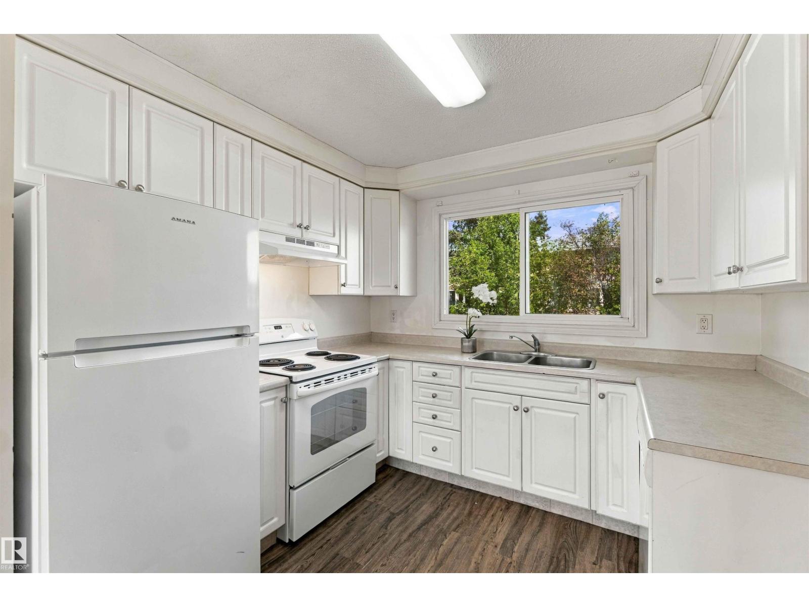 17351 85 AV NW - 11