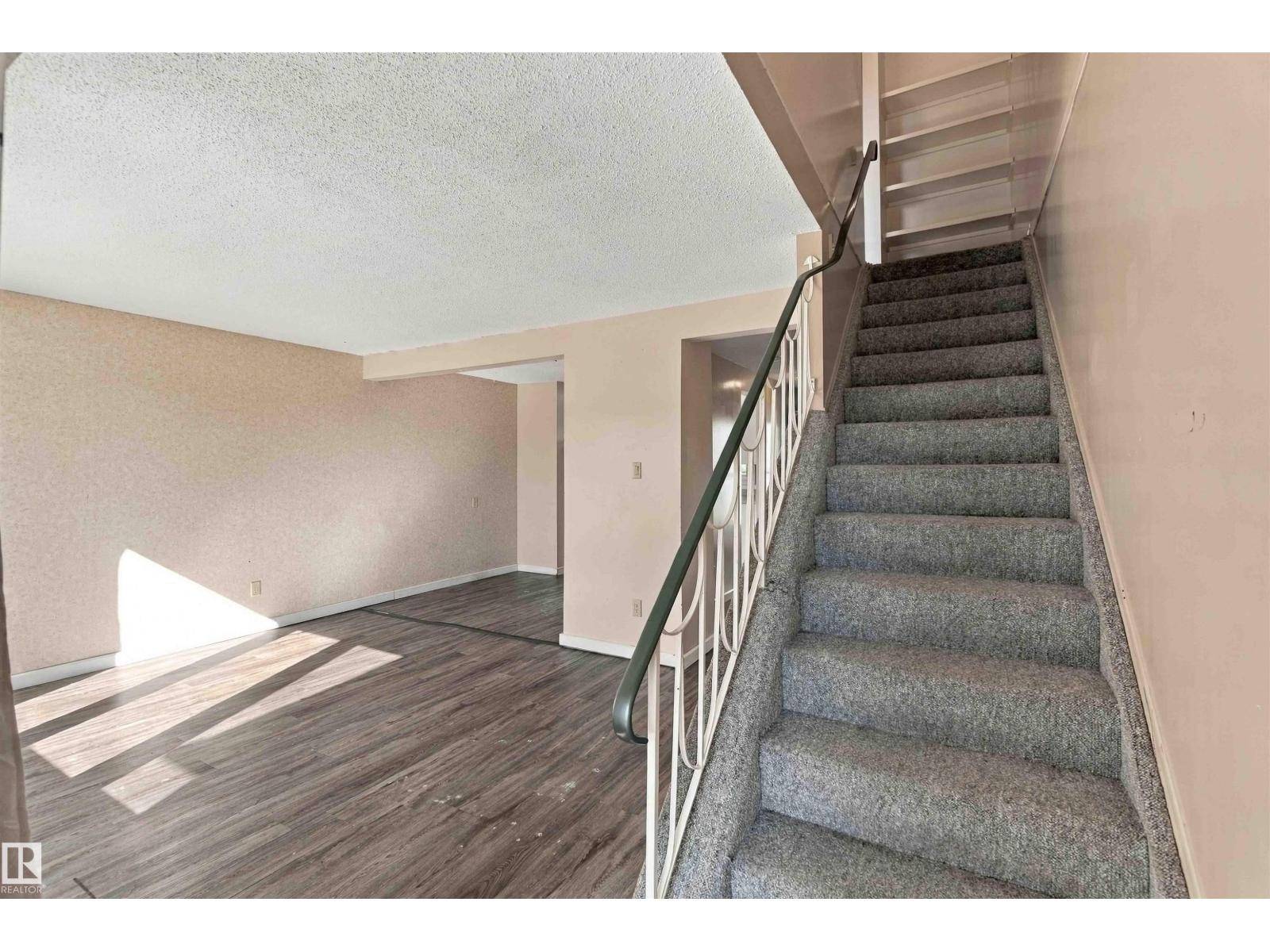 17351 85 AV NW - 24