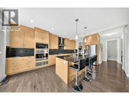 5pc Bathroom - 37 Rainbow Falls Boulevard, Chestermere, AB T1X0S9 Photo 8