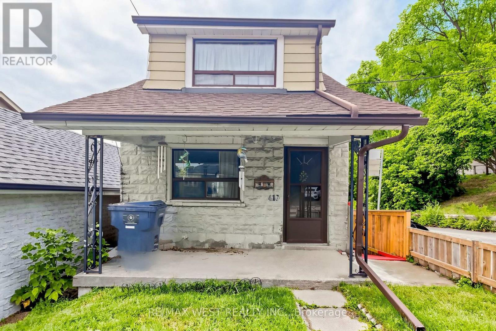 410 SILVERTHORN AVENUE - 1