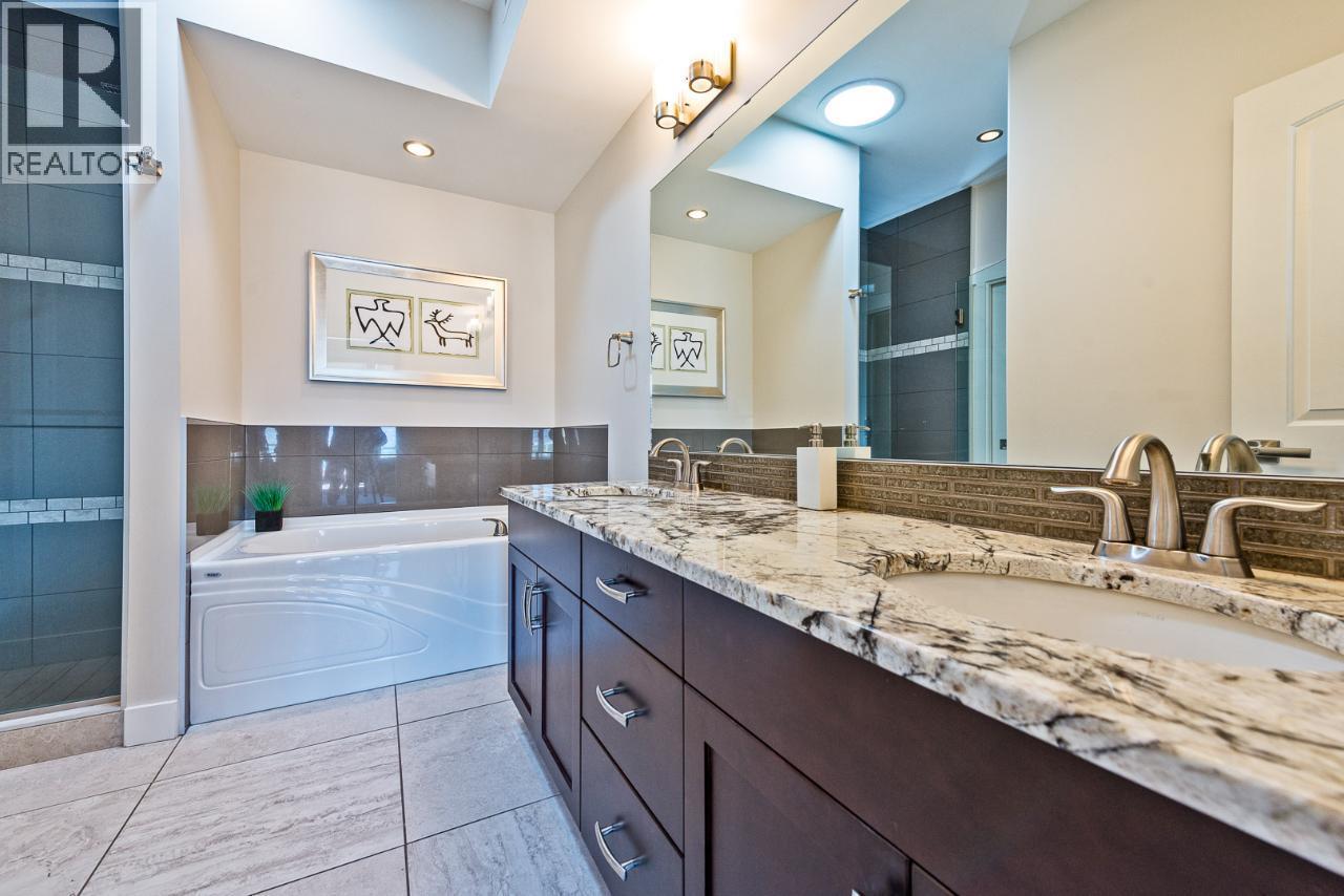 2000 VALLEYVIEW Drive Unit# 21, Osoyoos