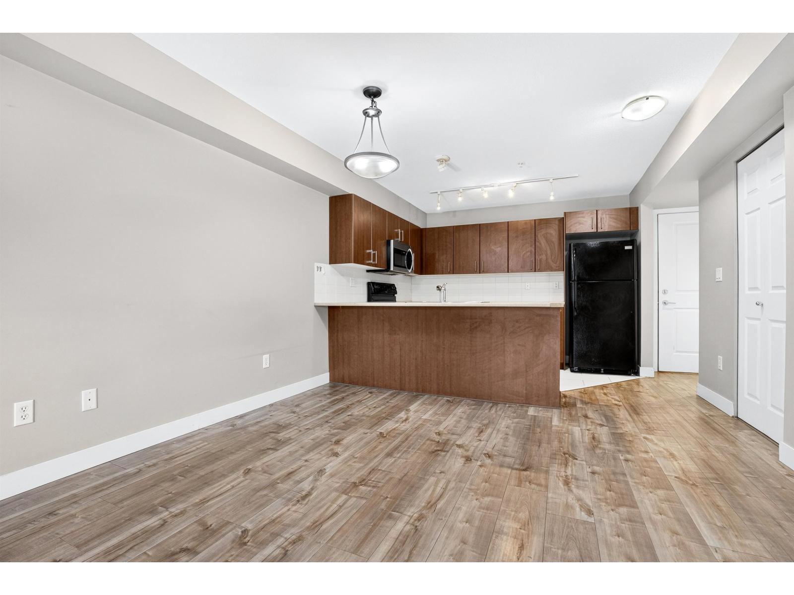 201 45559 YALE ROAD, Chilliwack Proper South, Chilliwack