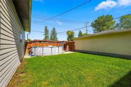 601 Dunrobin Avenue, Winnipeg, MB R2K0V3 Photo 32