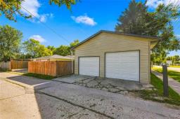 601 Dunrobin Avenue, Winnipeg, MB R2K0V3 Photo 34