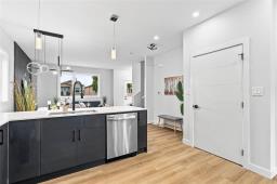1327 Manitoba Avenue, Winnipeg, MB R2X0K8 Photo 9