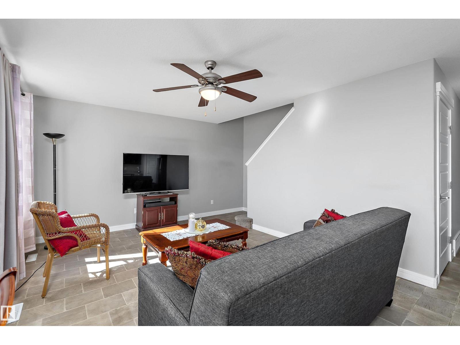 7 SANDALWOOD PL - Image 9