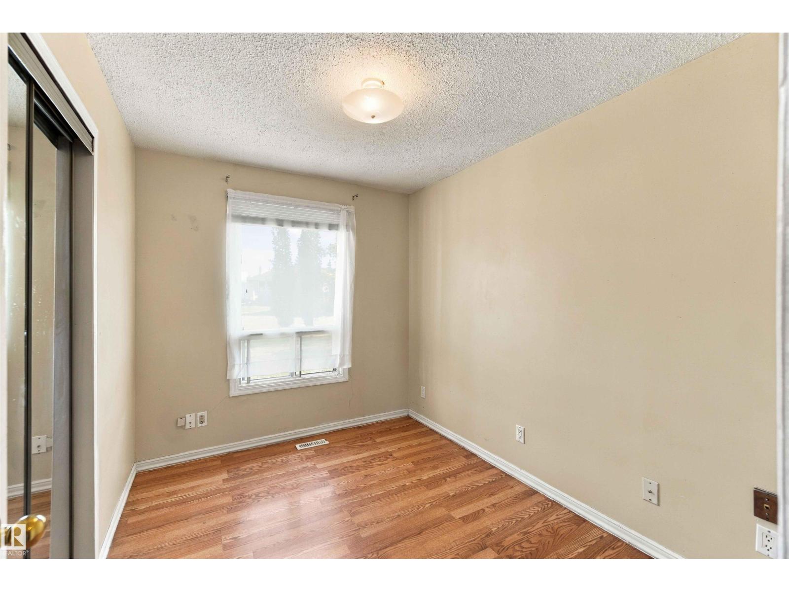 5436 51 ST - 19