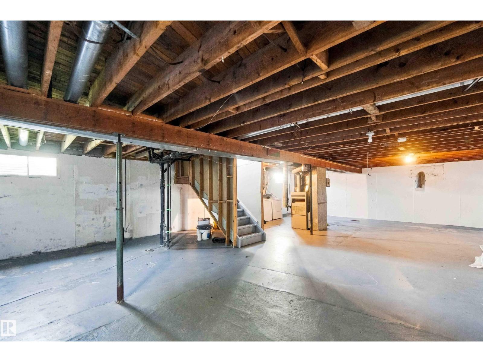 5436 51 ST - Image 30