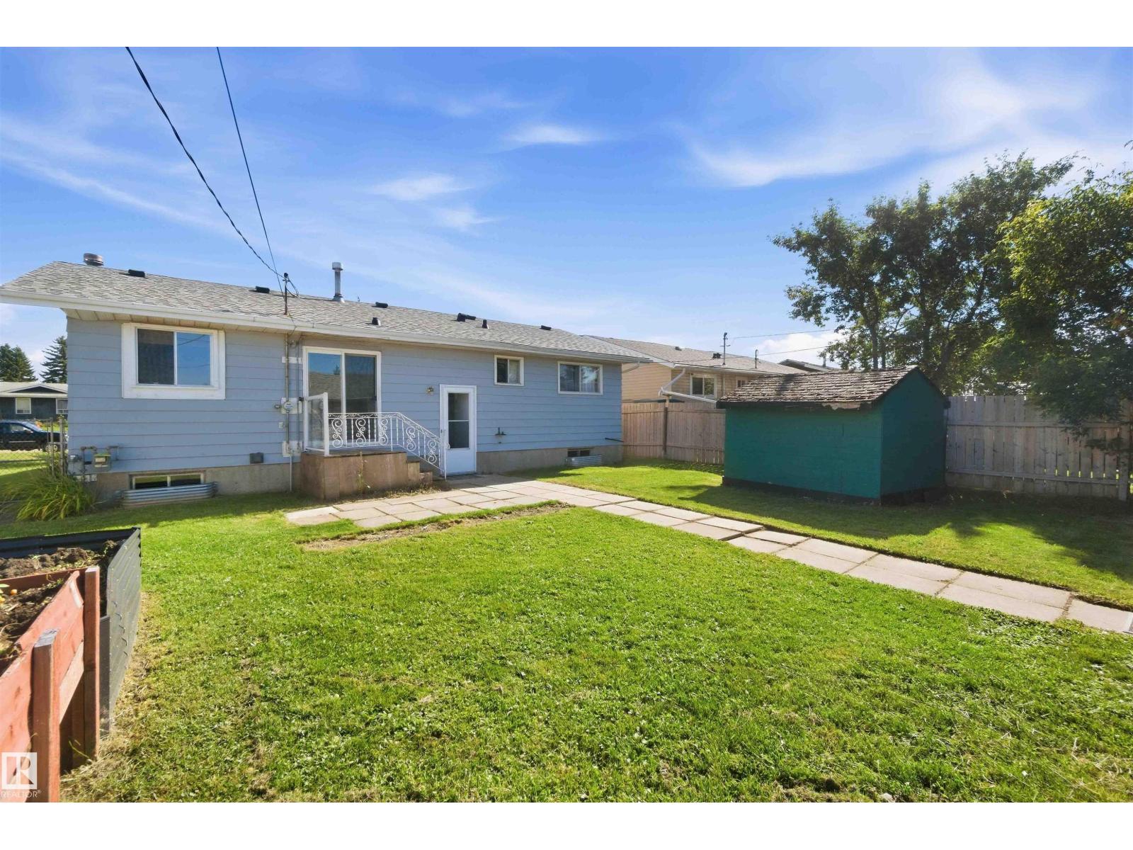 5436 51 ST - 39