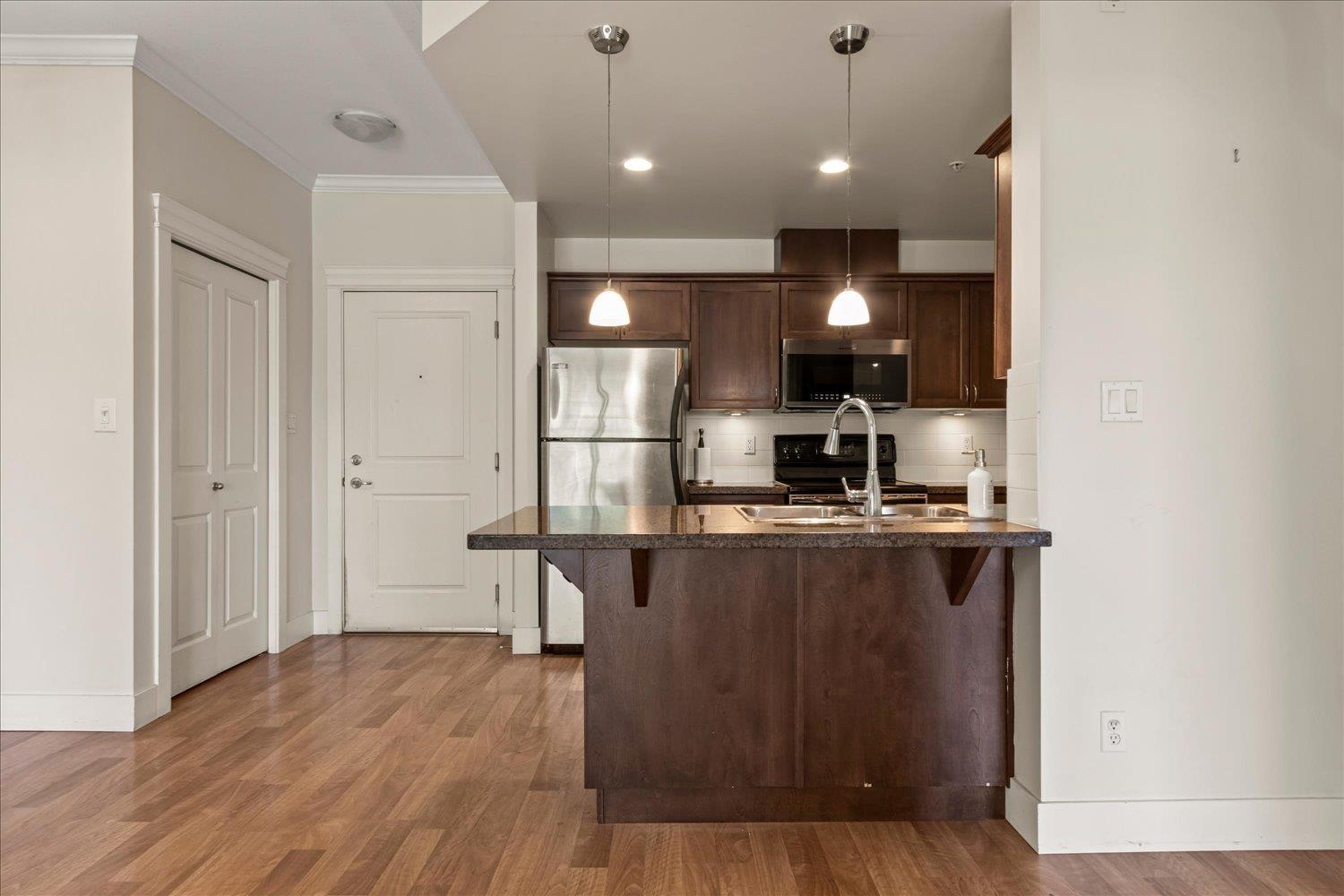 2 Bed, 2 Bath Apartment for Sale in Abbotsford – 302 33338 MAYFAIR AVENUE, Abbotsford – MLS# R3166610 - Image 4
