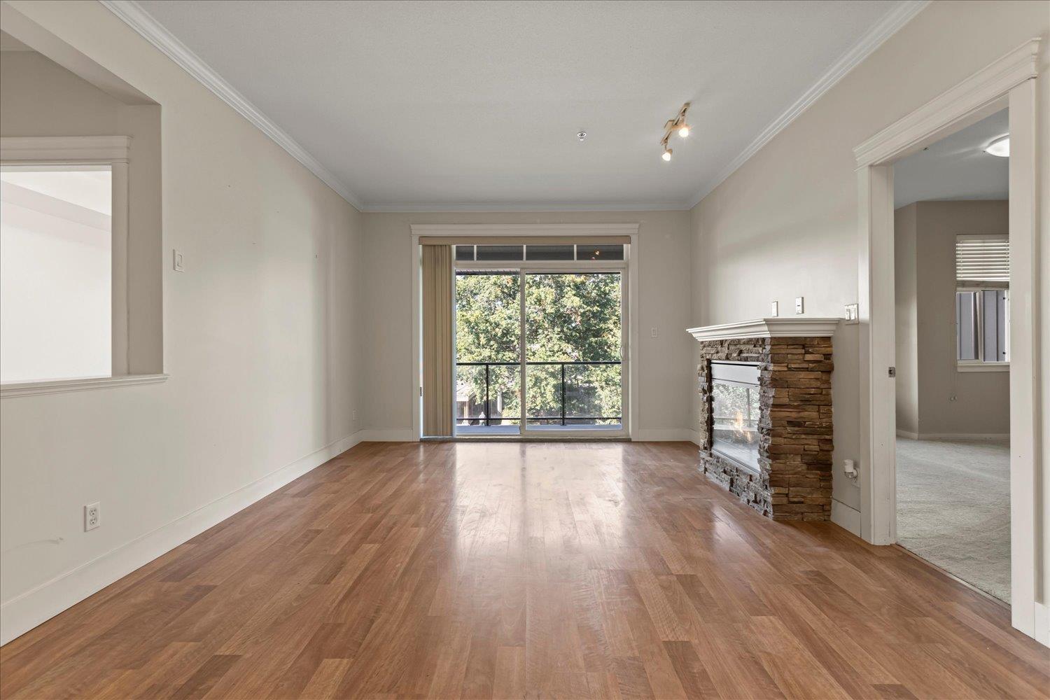 2 Bed, 2 Bath Apartment for Sale in Abbotsford – 302 33338 MAYFAIR AVENUE, Abbotsford – MLS# R3166610 - Image 11