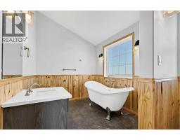 10302 Black & White Trail, Rural Cypress County, AB T1B0L1 Photo 29