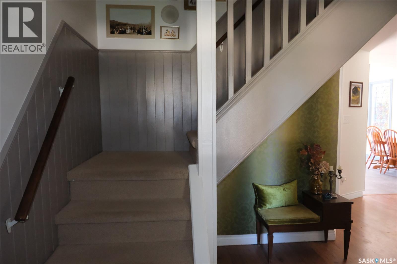 730 Colbourne STREET, Lumsden — photo 3