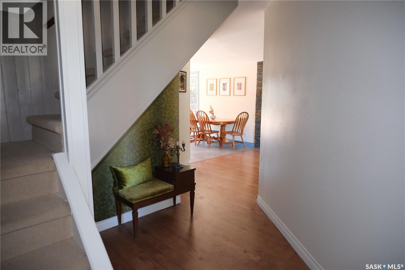 730 Colbourne STREET, Lumsden — photo 4