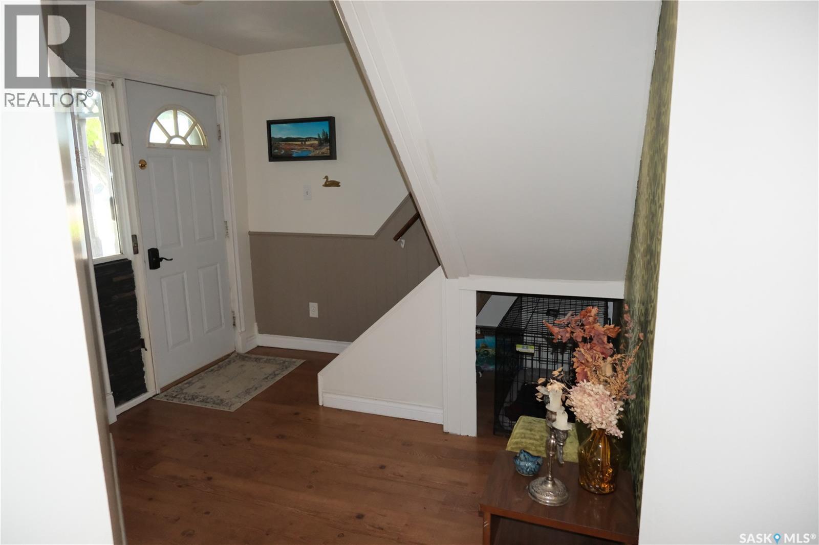 730 Colbourne STREET, Lumsden — photo 5