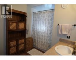 730 Colbourne Street, Lumsden, SK S0G3C0 Photo 17