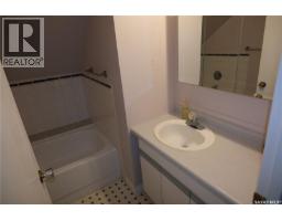 730 Colbourne Street, Lumsden, SK S0G3C0 Photo 22