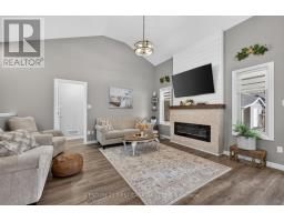 Living room - 347 High Street, Central Elgin, ON N5L0B3 Photo 11
