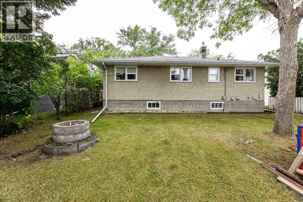 Listing photo – 4429 41 Avenue, Red Deer
