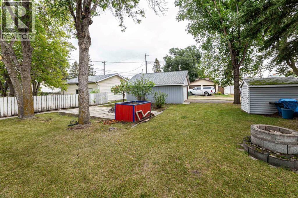 Listing photo – 4429 41 Avenue, Red Deer