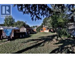 513 19 Street N, Lethbridge, AB T1H3K6 Photo 22