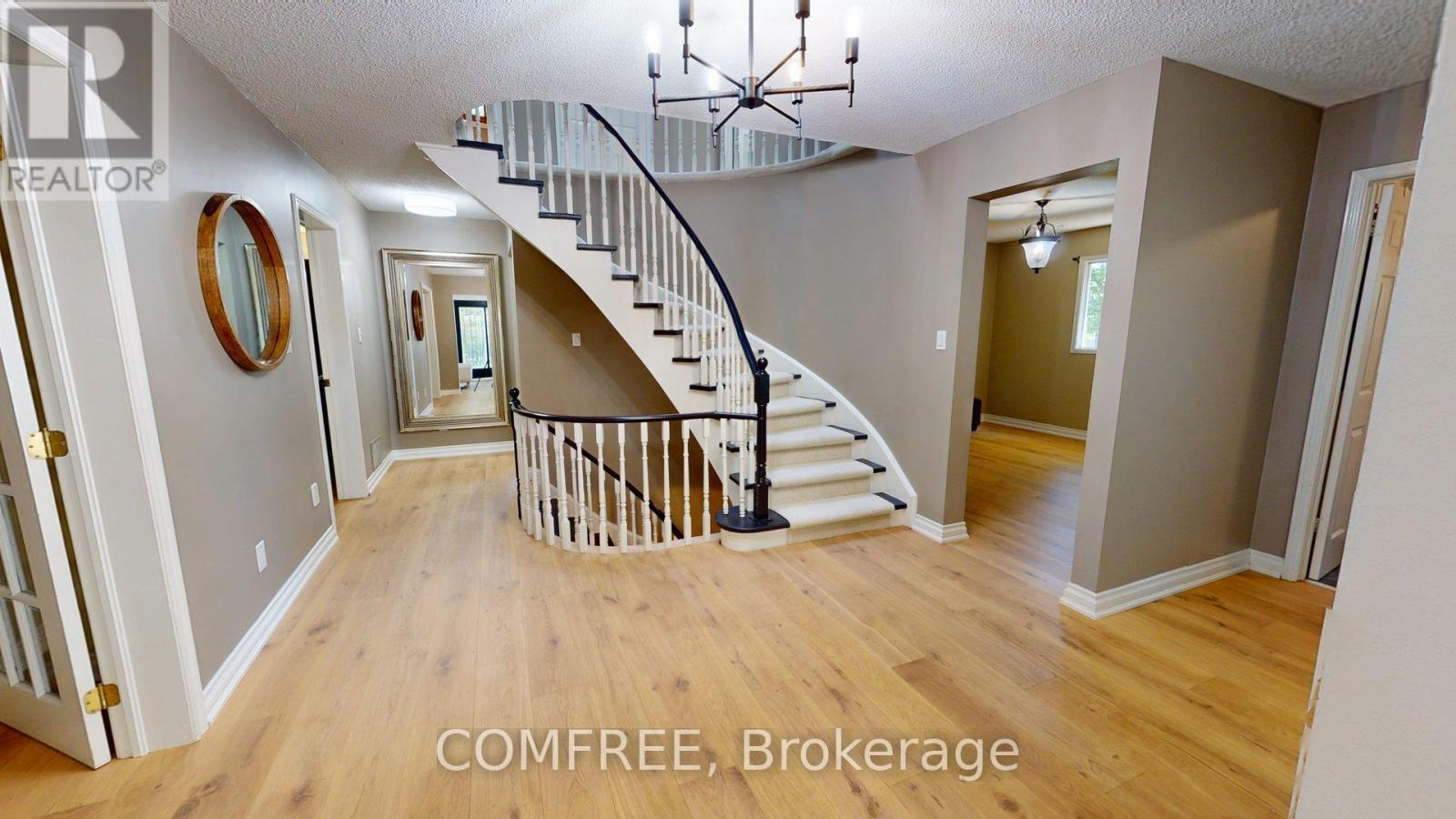 Photo of 2043 BURBANK DRIVE