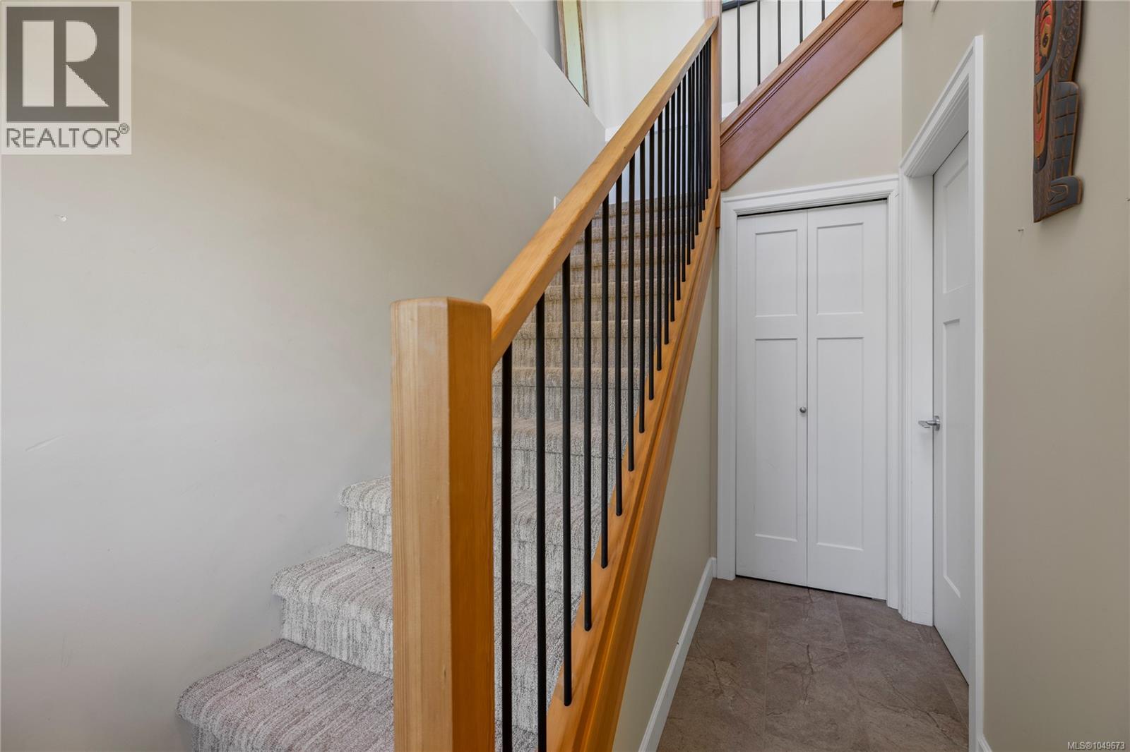 5702 Amsterdam Cres - 18