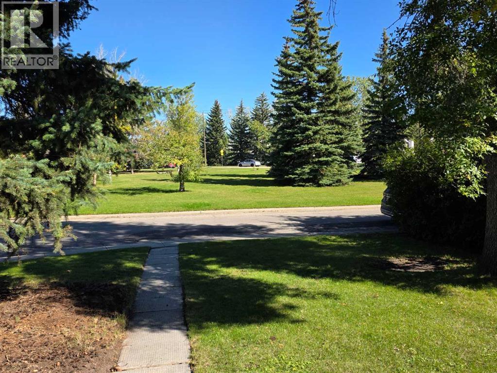 4215 Villa Crescent NW - 14